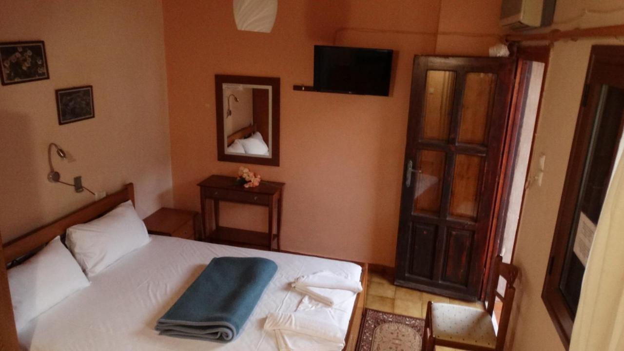 Akrotainaritis Rooms เจโรลิเมนาส ภายนอก รูปภาพ