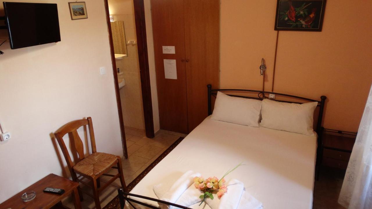 Akrotainaritis Rooms เจโรลิเมนาส ภายนอก รูปภาพ
