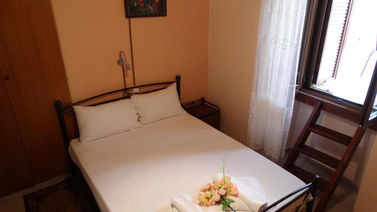 Akrotainaritis Rooms เจโรลิเมนาส ภายนอก รูปภาพ